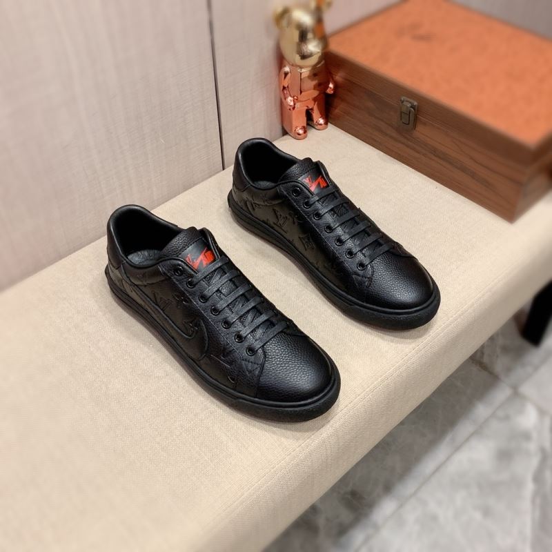 l**is V*t*n sneakers